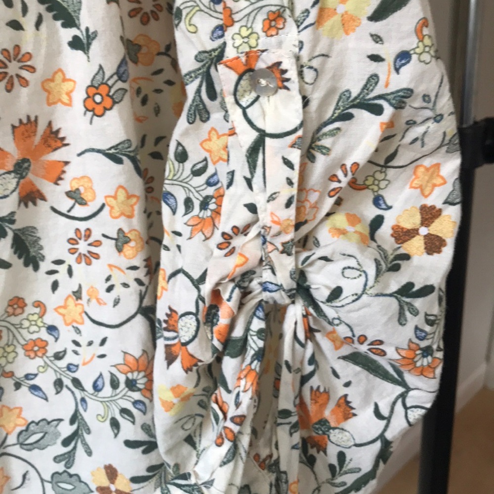 Zara Basic Flower Blouse. - image 6